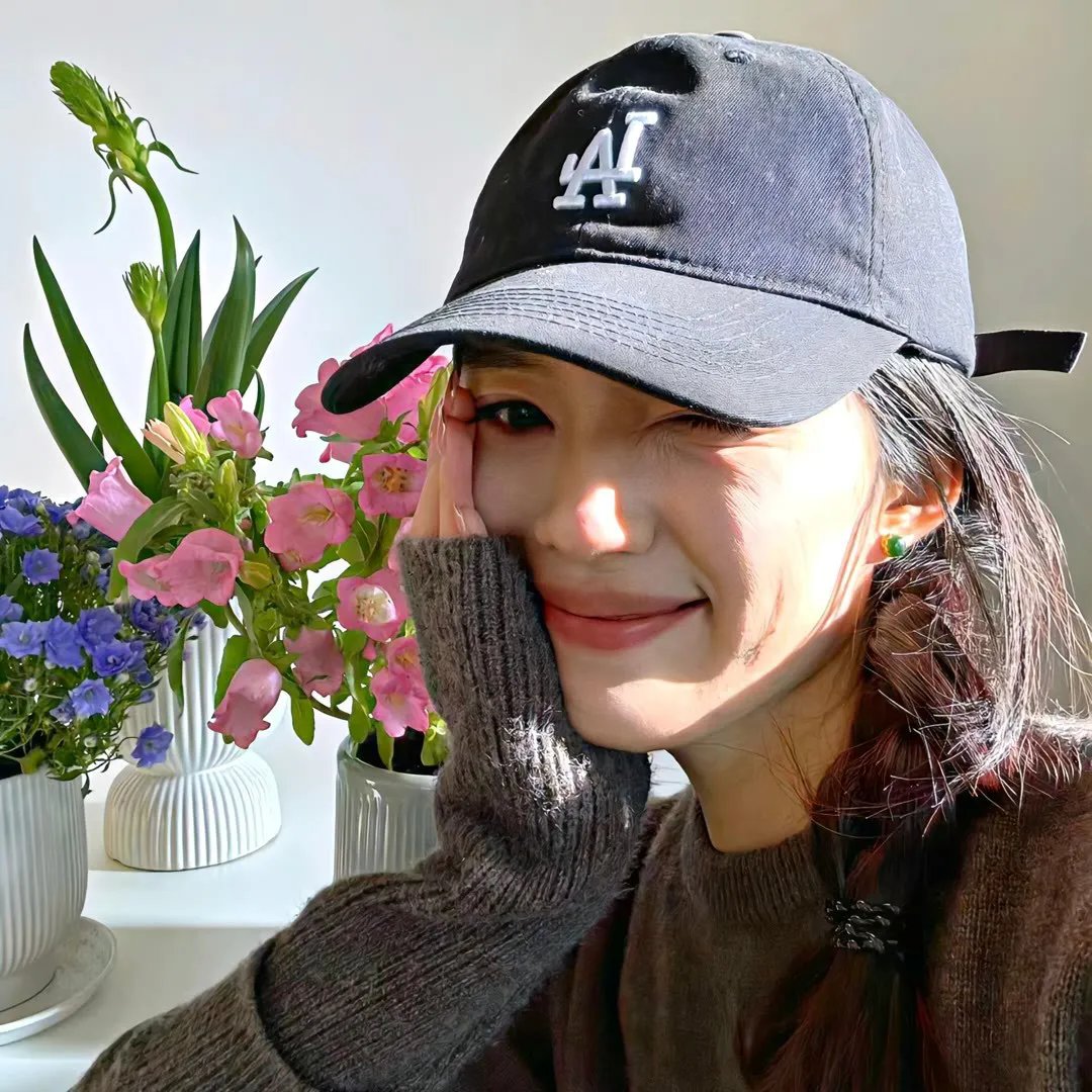 色肉毒蝎女